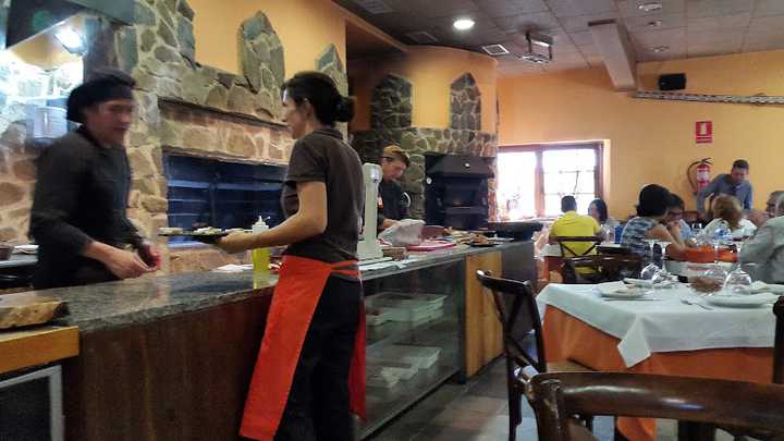 Fotografia tomada fuera de Restaurante Los Canteros - restaurantes en Mingorría, Ávila