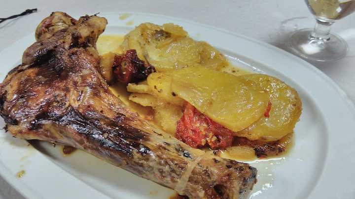 Fotografia tomada fuera de Restaurante San Cristóbal - restaurantes en Jábaga, Cuenca