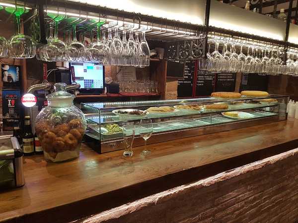 Fotografia tomada fuera de Restaurante Taberna Asador Ochavo - restaurantes en Sajazarra, La Rioja