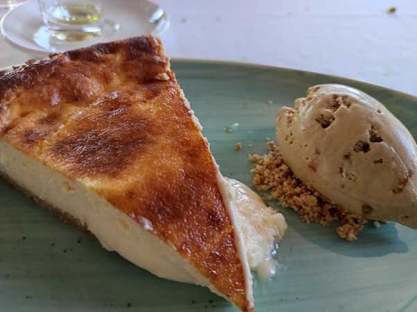 Fotografia tomada fuera de Restaurante/bar La Escuela - restaurantes en Navalosa, Ávila