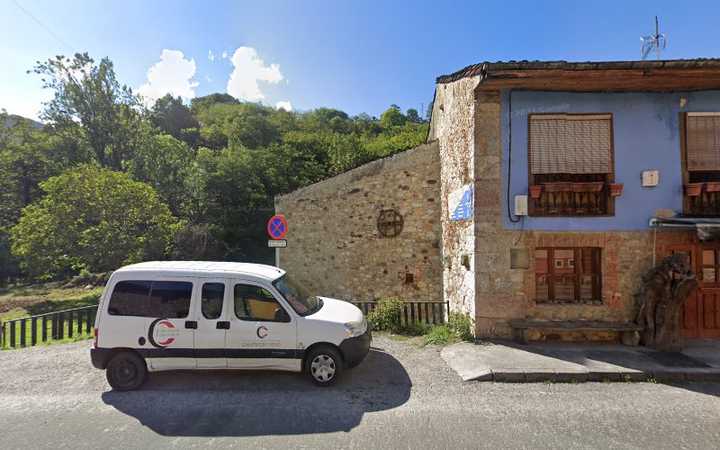 Fotografia tomada fuera de Roberto Briz Jiménez - Panadería en Entrago, Asturias