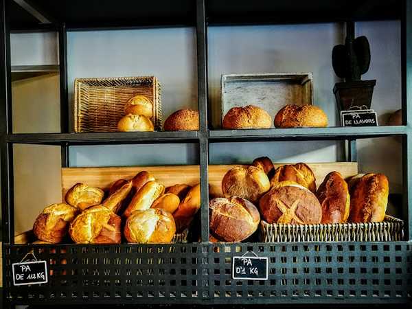 Fotografia tomada fuera de Roch - cafeterías en Coll de Nargó, Lleida