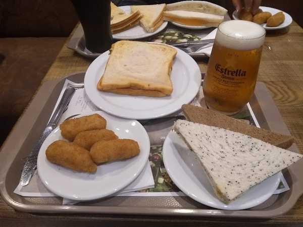 Fotografia tomada fuera de Rodilla - restaurantes en Madrid, Madrid