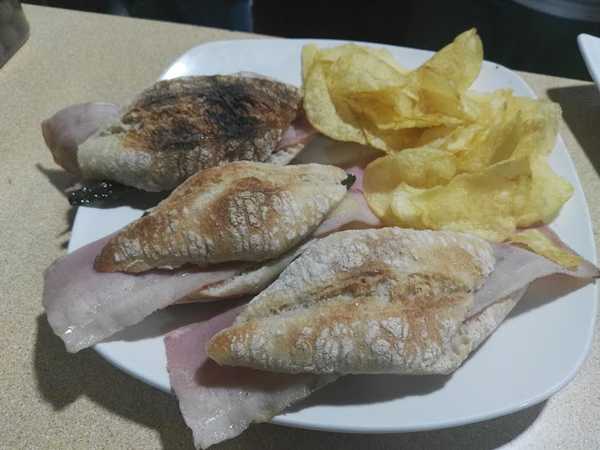 Fotografia tomada fuera de Cafetería Churrería Aroma de Mágina - cafeterías en Bedmar, Jaén