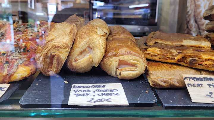 Fotografia tomada fuera de SAIDANI Okindegia. Panaderia Saidani - Panadería en Bilbao, Bizkaia