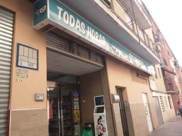 Fotografia tomada fuera de San Nicolás Supermercado Todas Horas Orihuela - Supermercado en Orihuela, Alicante