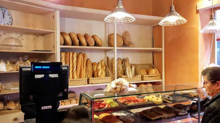 Fotografia tomada fuera de Serafí | Forn de pa artesa i Cafeteria - Panadería en La Seu d'Urgell, Lleida