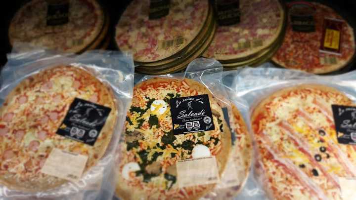 Fotografia tomada fuera de Serveis Penedès | Puigdàlber - Benzinera en El Pla del Penedès, Barcelona