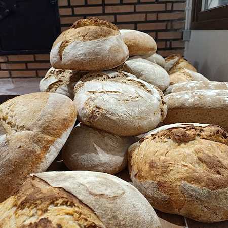 Fotografia tomada fuera de Sobre Todo Pan - Panadería en ES, Asturias