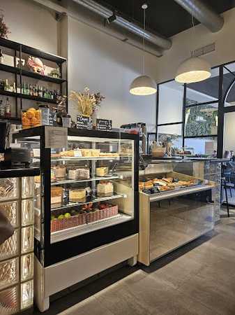 Fotografia tomada fuera de SOMECAKE - Pastelería en Alicante, Alicante
