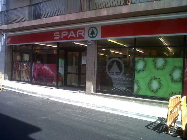 Fotografia tomada fuera de SPAR ROSES - Supermercado en Roses, Girona