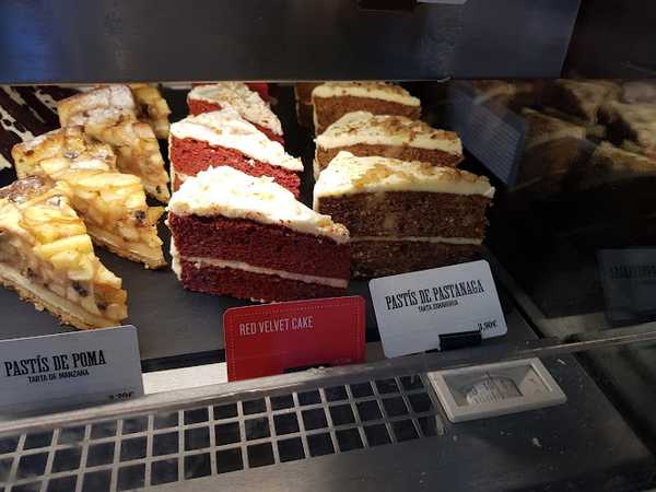 Fotografia tomada fuera de Starbucks - cafeterías en Barcelona, Barcelona