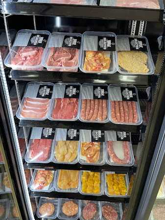 Fotografia tomada fuera de Suma Supermercado - Supermercat en Castellfollit de la Roca, Girona