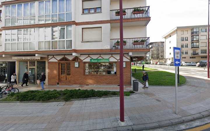 Fotografia tomada fuera de Suna Gozotegia - Azken Portu - Panadería en Zarauz, Gipuzkoa