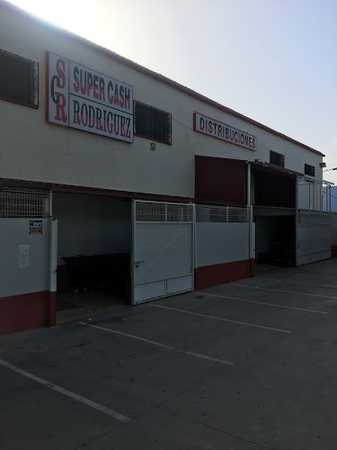 Fotografia tomada fuera de Super Cash Rodriguez - Supermercado en Laujar de Andarax, Almería