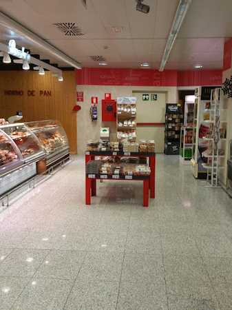 Fotografia tomada fuera de Supercor - Supermercado en O Milladoiro, A Coruña