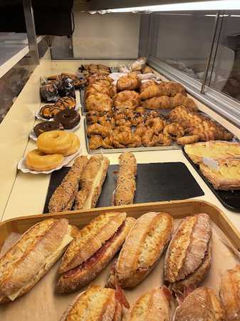 Fotografia tomada fuera de Cafeteria El Desig - cafeterías en Calella, Barcelona