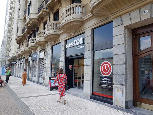 Fotografia tomada fuera de Supercor Exprés - Supermercado en Donostia-San Sebastian, Gipuzkoa