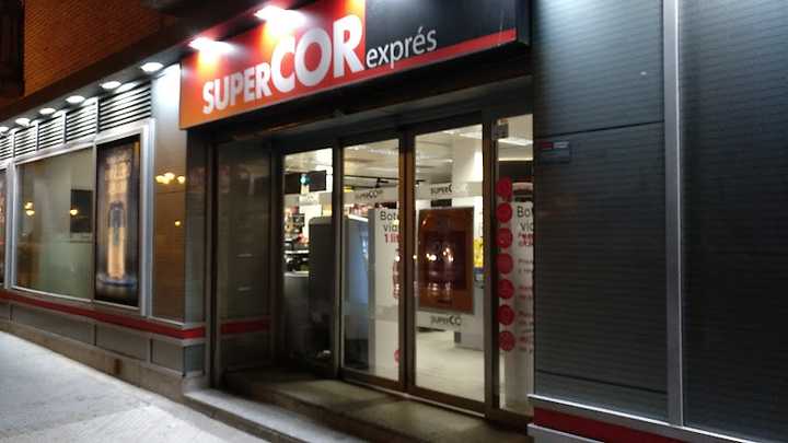 Fotografia tomada fuera de Supercor Exprés - Supermercado en Villaviciosa de Odón, Madrid