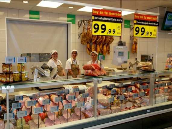 Fotografia tomada fuera de SuperDino Guía - Hipermercado en Guía, Las Palmas