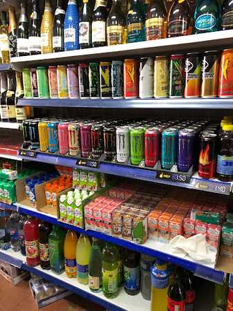 Fotografia tomada fuera de Supermarket - Tienda de alimentación en Mollerussa, Lleida