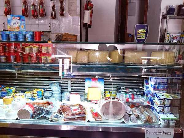 Fotografia tomada fuera de Supermercado Briz - Supermercado en Espinama, Cantabria