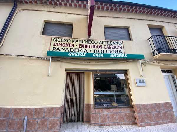Fotografia tomada fuera de Supermercado Casa Andrés - Tienda de alimentación en El Jardín, Albacete