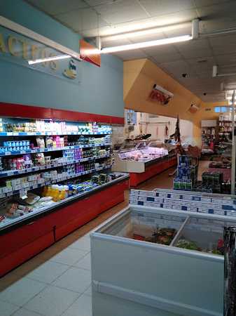 Fotografia tomada fuera de Supermercado Claudio - Supermercado en Mondoñedo, Lugo
