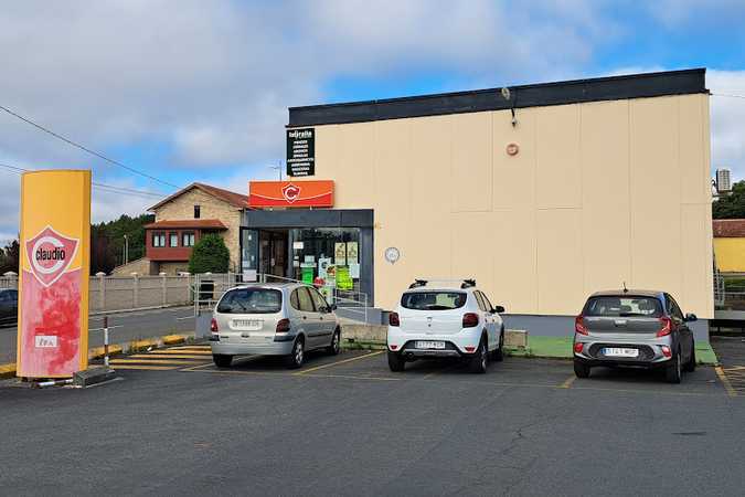 Fotografia tomada fuera de Supermercado Claudio - Supermercado en Irixoa, A Coruña
