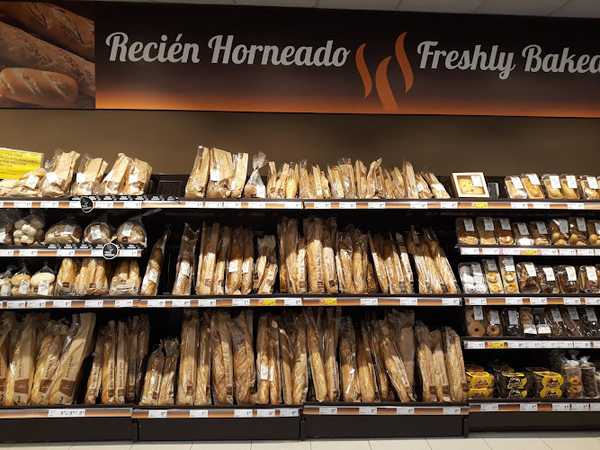 Fotografia tomada fuera de Supermercado Consum - Supermercat en Calp, Alicante