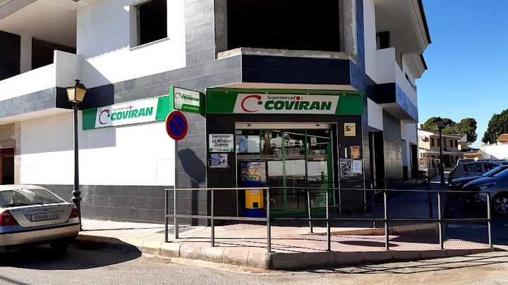 Fotografia tomada fuera de Supermercado Coviran - Tienda de alimentación en Zurgena, Almería