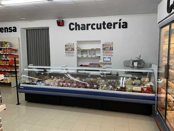 Fotografia tomada fuera de Supermercado COVIRÁN - Supermercado en Casas de Don Pedro, Badajoz