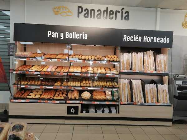 Fotografia tomada fuera de Supermercado Dia - Supermercado en Almería, Almería