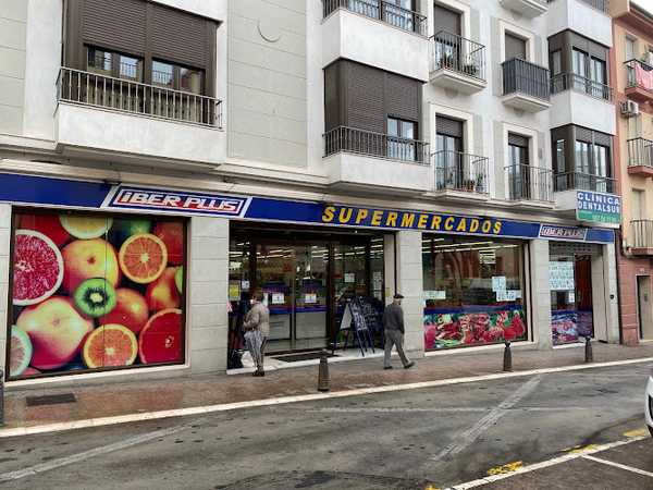 Fotografia tomada fuera de SUPERMERCADO IBERPLUS PRIEGO - Supermercado en Priego de Córdoba, Córdoba