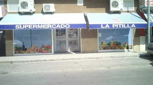 Fotografia tomada fuera de Supermercado La Pitilla - Supermercado en Puente Genil, Córdoba
