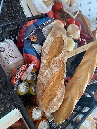 Fotografia tomada fuera de Supermercado Loli - Supermarket en Eskuernaga, Álava