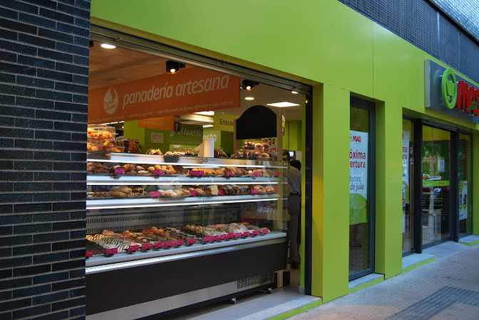 Fotografia tomada fuera de Supermercado MAS - Supermercado en Cáceres, Cáceres