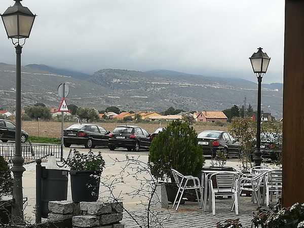 Fotografia tomada fuera de Supermercado Sierra San Pedro - Supermercado en Torremocha de Jarama, Madrid