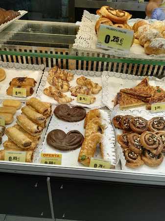Fotografia tomada fuera de Supermercados Alimerka - Supermercado en Mieres, Asturias