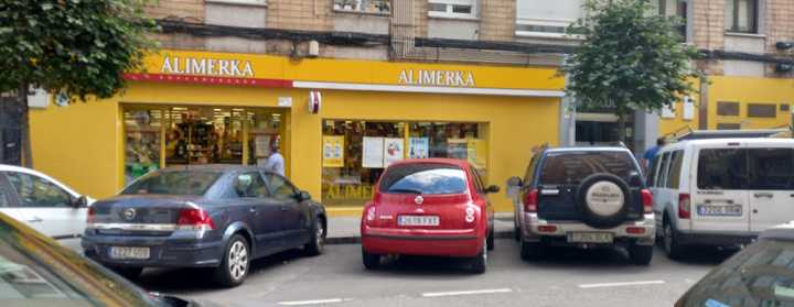 Fotografia tomada fuera de Supermercados Alimerka - Supermercado en Gijón, Asturias