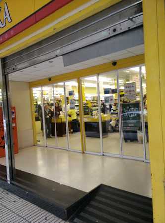 Fotografia tomada fuera de Supermercados Alimerka - Supermercado en Lugo de Llanera, Asturias