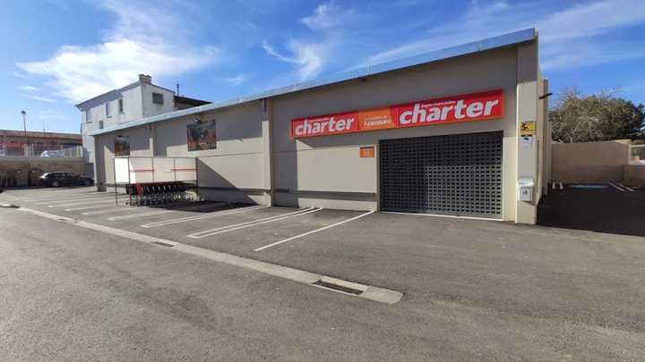 Fotografia tomada fuera de Supermercados Charter - Supermercado en Honrubia, Cuenca