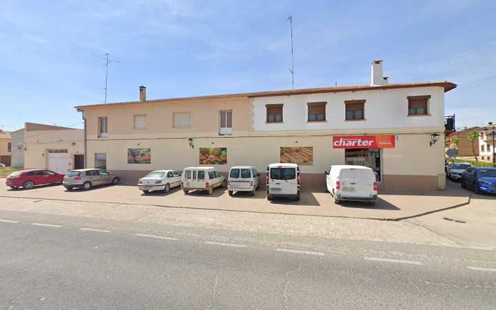 Fotografia tomada fuera de Supermercados Charter - Supermercado en Villanueva de la Jara, Cuenca