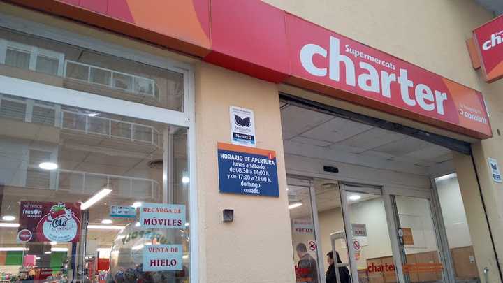 Fotografia tomada fuera de Supermercados Charter - Supermercado en Vinaròs, Castellón