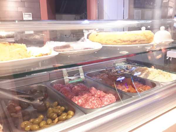Fotografia tomada fuera de Cafetería Galiardo - Cafetería en Almuñécar, Granada