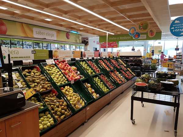 Fotografia tomada fuera de Supermercados Consum - Supermercado en Casas-Ibáñez, Albacete