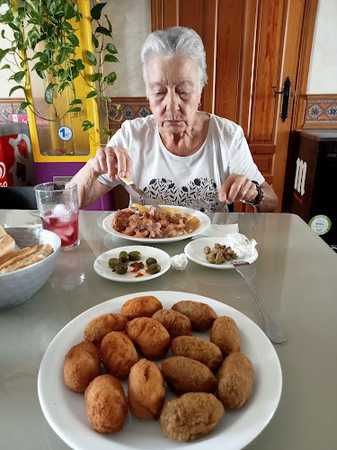 Fotografia tomada fuera de Cafeteria Gongora - restaurantes en Espiel, Córdoba