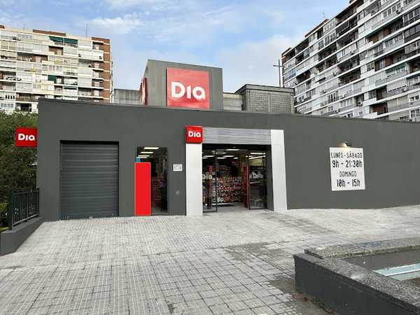 Fotografia tomada fuera de Supermercados Dia - Supermercado en Madrid, Madrid