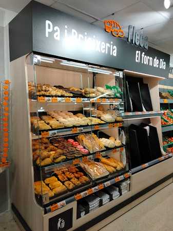 Fotografia tomada fuera de Supermercados Dia - Supermercado en Breda, Girona