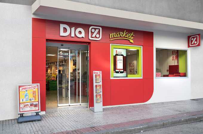 Fotografia tomada fuera de Supermercados Dia - Supermercado en Bóveda, Lugo
